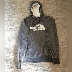 Women’s Northface hoodie